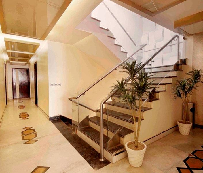 Good Times Hotel Дели Экстерьер фото