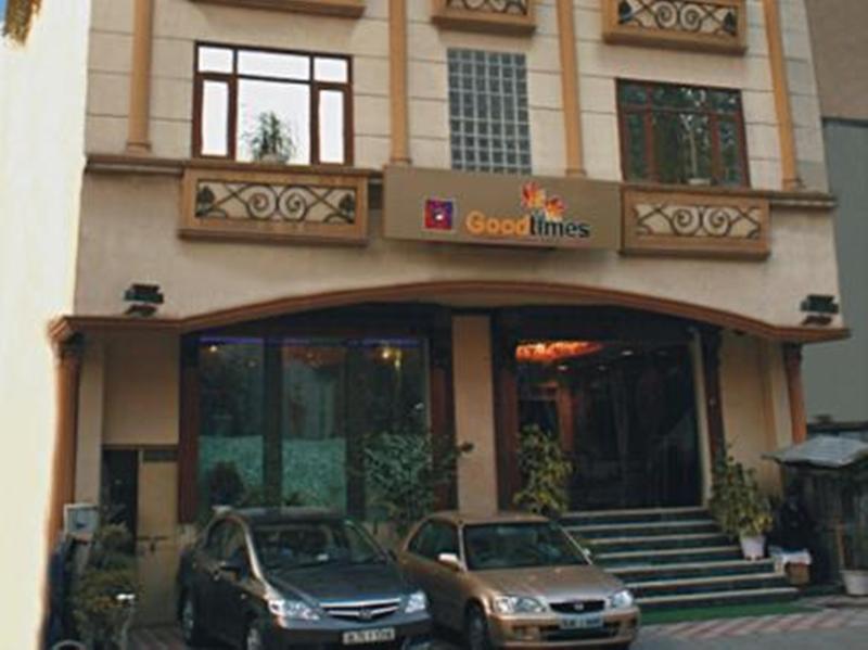 Good Times Hotel Дели Экстерьер фото