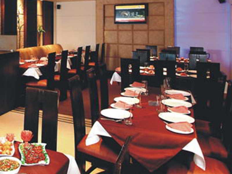 Good Times Hotel Дели Экстерьер фото
