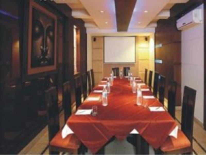 Good Times Hotel Дели Экстерьер фото